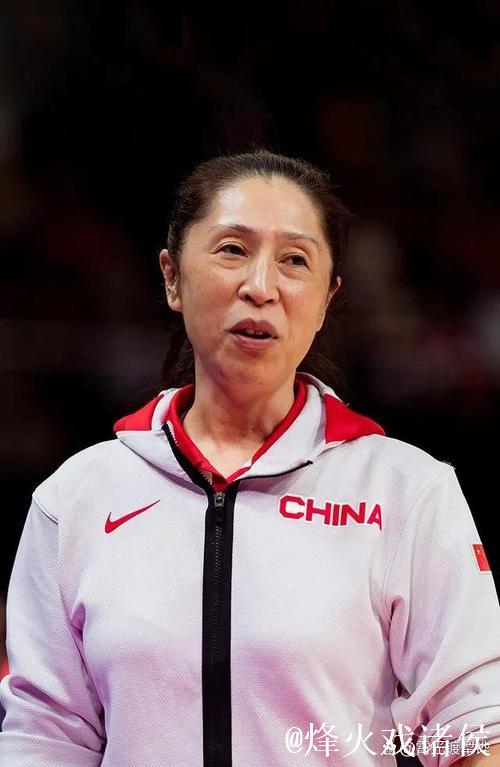 女篮内线大面积伤病 郑薇：后卫都去打内线了