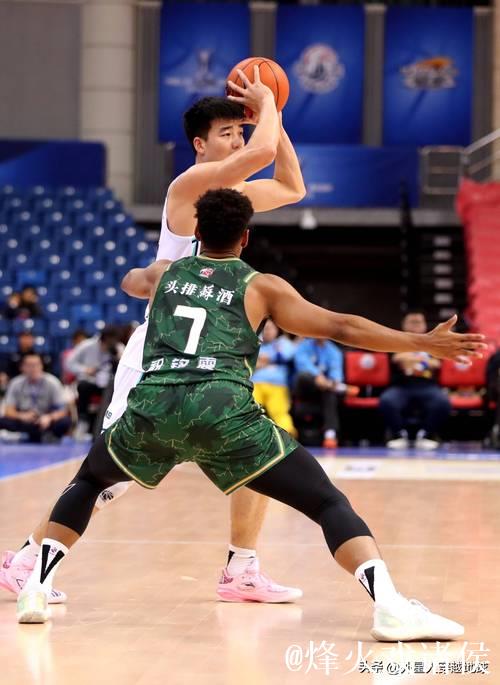 俱乐部杯-吕俊虎15分青岛不敌首钢 杰曼19分 俱乐部杯-吕俊虎15分青岛不敌首钢 杰曼19分