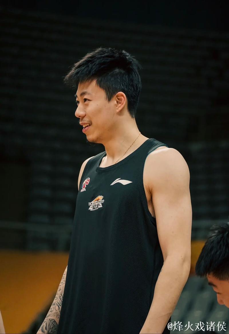 弗格29+11+10张镇麟20分 辽宁大胜福建 弗格29+11+10张镇麟20分 辽宁大胜福建